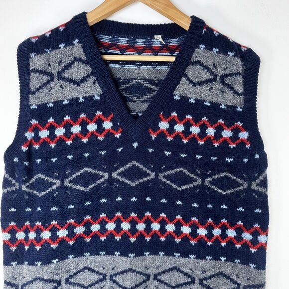 Vintage-Style Fair Isle Sweater Vest Size 18 Navy Blue Red Gray Geometric Knit - Picture 2 of 10